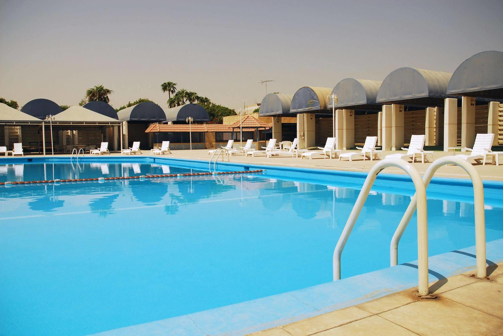 Dhahran International Hotel Luaran gambar